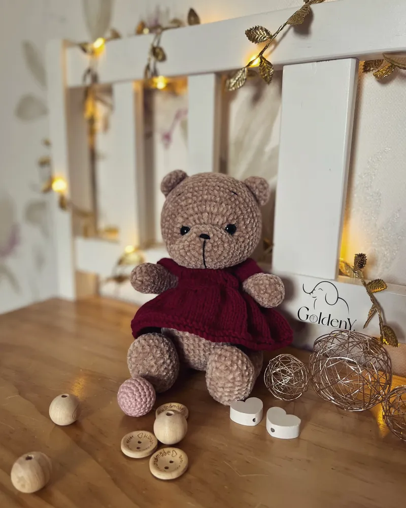 Teddy mit Kleidchen