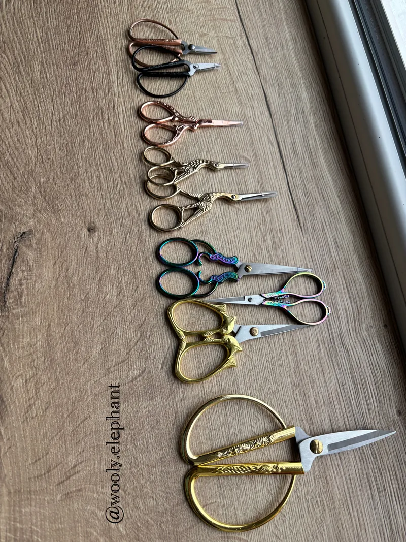 Vintage Handarbeits-Scheren in schönen Farben